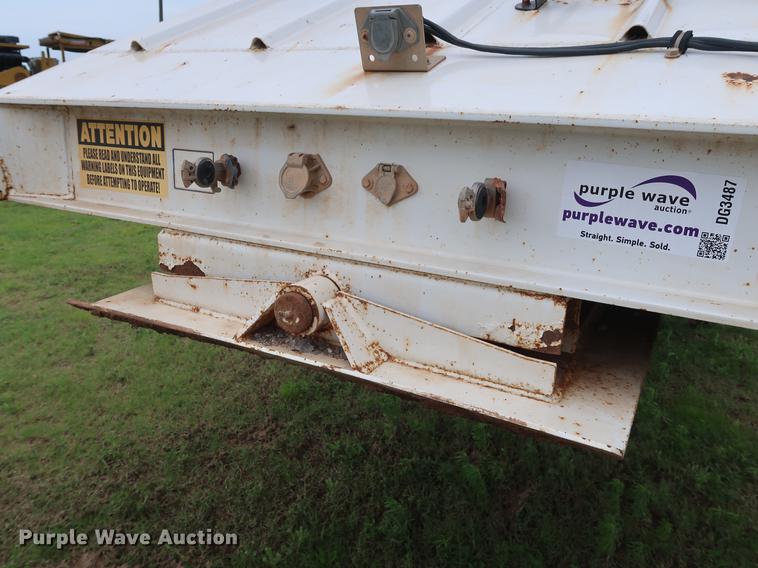 image for item DG3487 2009 CTS BDT-40 bottom dump trailer