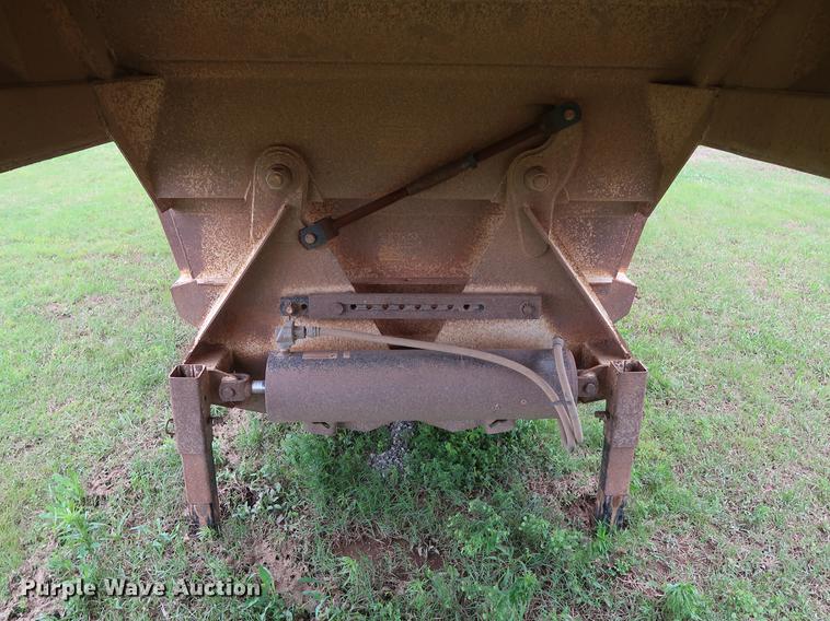 image for item DG3487 2009 CTS BDT-40 bottom dump trailer