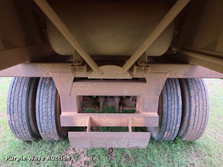 image for item DG3487 2009 CTS BDT-40 bottom dump trailer