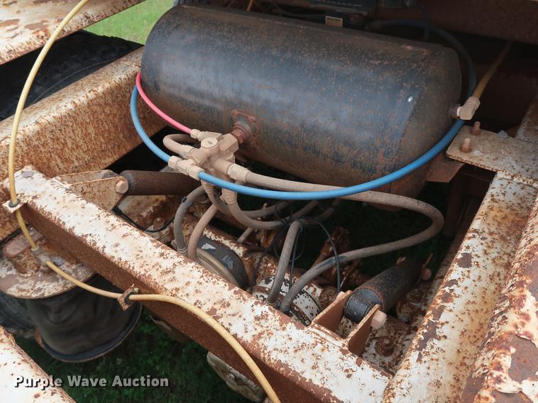 image for item DG3487 2009 CTS BDT-40 bottom dump trailer