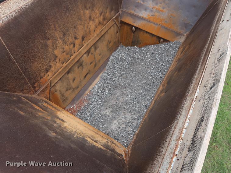 image for item DG3487 2009 CTS BDT-40 bottom dump trailer