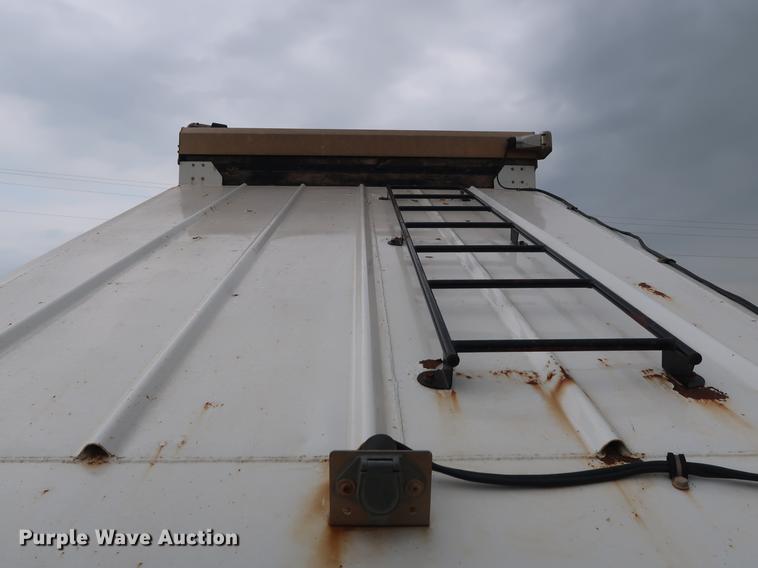 image for item DG3487 2009 CTS BDT-40 bottom dump trailer