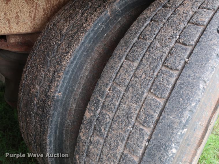 image for item DG3487 2009 CTS BDT-40 bottom dump trailer