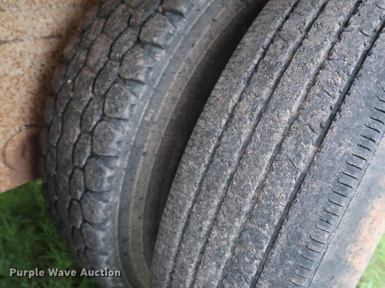 image for item DG3487 2009 CTS BDT-40 bottom dump trailer