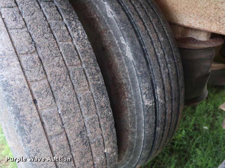 image for item DG3487 2009 CTS BDT-40 bottom dump trailer