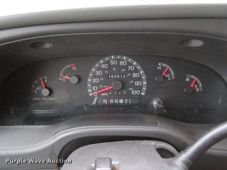 image for item DG3973 2003 Ford Econoline E450 Super Duty shuttle bus