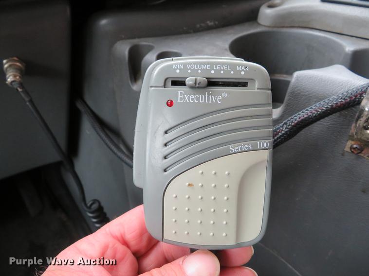 image for item DG3973 2003 Ford Econoline E450 Super Duty shuttle bus