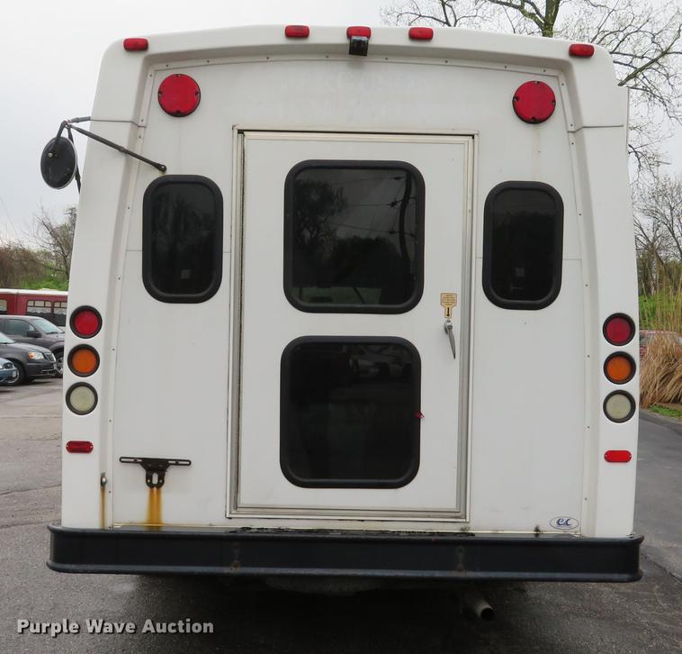 image for item DG3974 2010 Ford Econoline E450 Super Duty shuttle bus