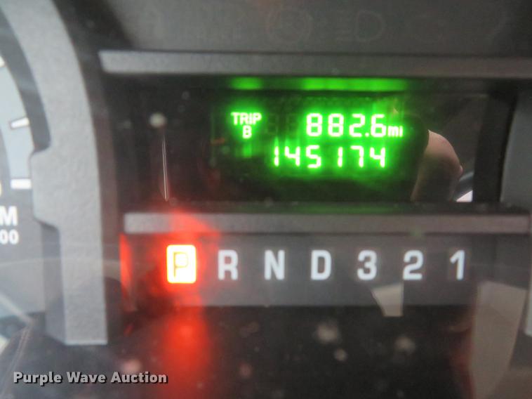 image for item DG3974 2010 Ford Econoline E450 Super Duty shuttle bus