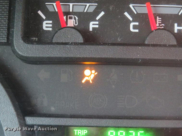 image for item DG3974 2010 Ford Econoline E450 Super Duty shuttle bus