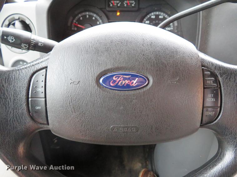 image for item DG3974 2010 Ford Econoline E450 Super Duty shuttle bus