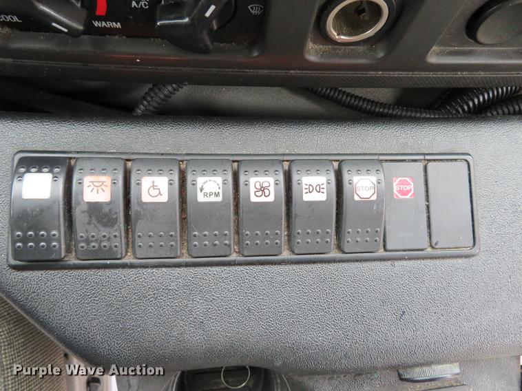 image for item DG3974 2010 Ford Econoline E450 Super Duty shuttle bus