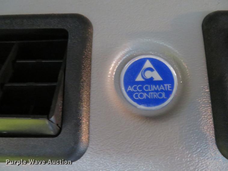 image for item DG3974 2010 Ford Econoline E450 Super Duty shuttle bus