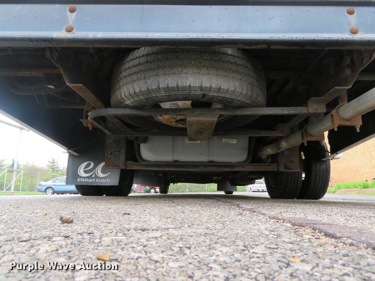 image for item DG3974 2010 Ford Econoline E450 Super Duty shuttle bus