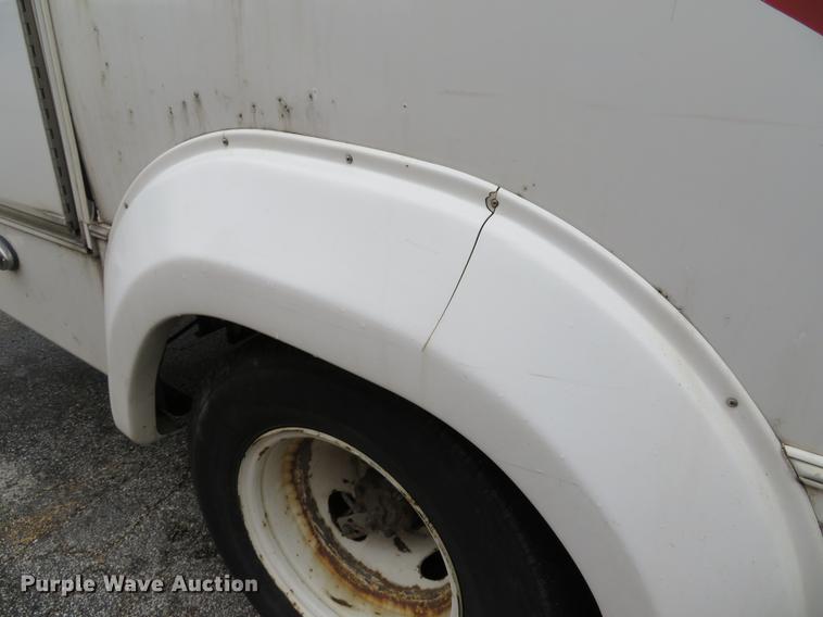 image for item DG3974 2010 Ford Econoline E450 Super Duty shuttle bus