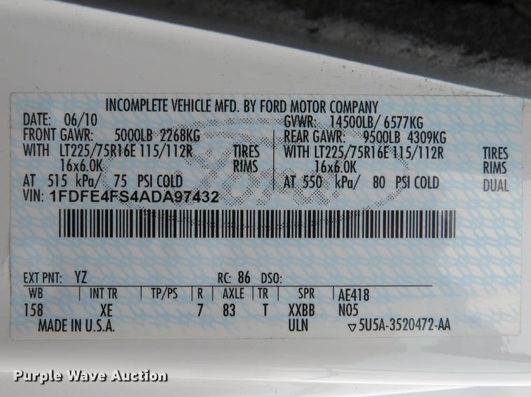 image for item DG3974 2010 Ford Econoline E450 Super Duty shuttle bus