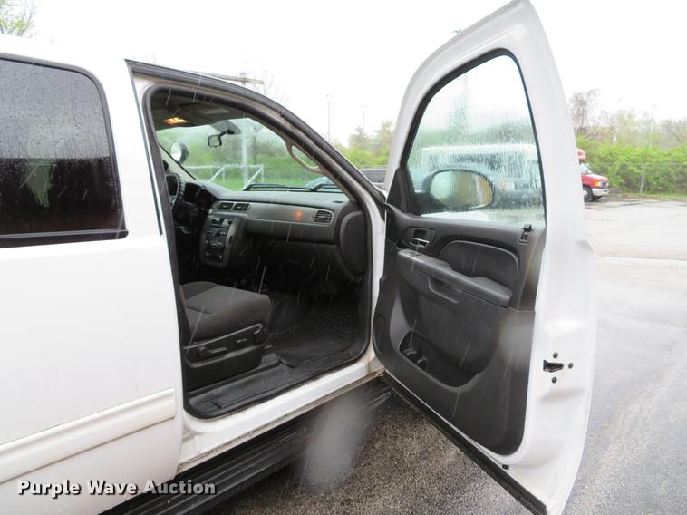 image for item DG3976 2011 Chevrolet Tahoe Police SUV