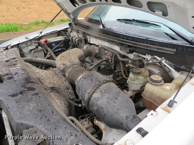 image for item DG3977 2005 Ford F150 XL pickup truck