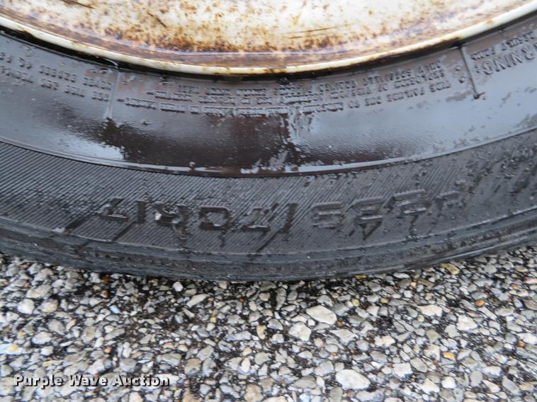 image for item DG3977 2005 Ford F150 XL pickup truck