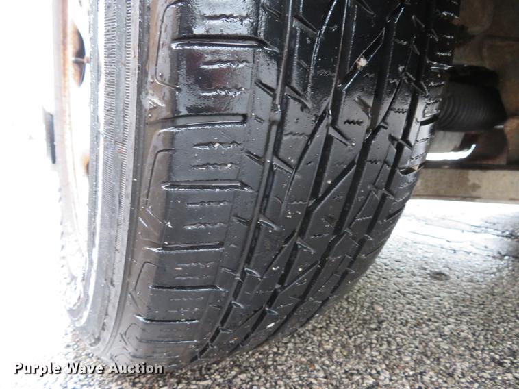 image for item DG3977 2005 Ford F150 XL pickup truck