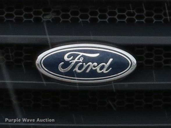 image for item DG3977 2005 Ford F150 XL pickup truck