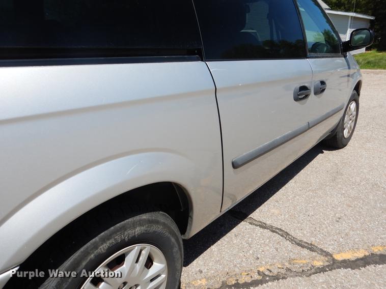 image for item DG5792 2007 Dodge Grand Caravan van