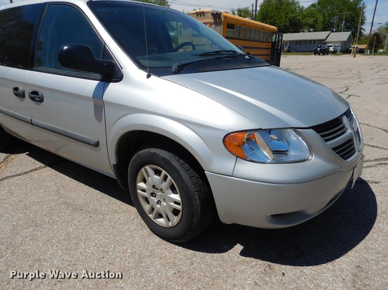 image for item DG5792 2007 Dodge Grand Caravan van