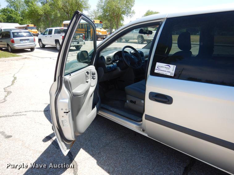 image for item DG5792 2007 Dodge Grand Caravan van