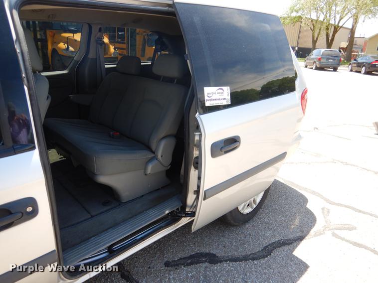 image for item DG5792 2007 Dodge Grand Caravan van