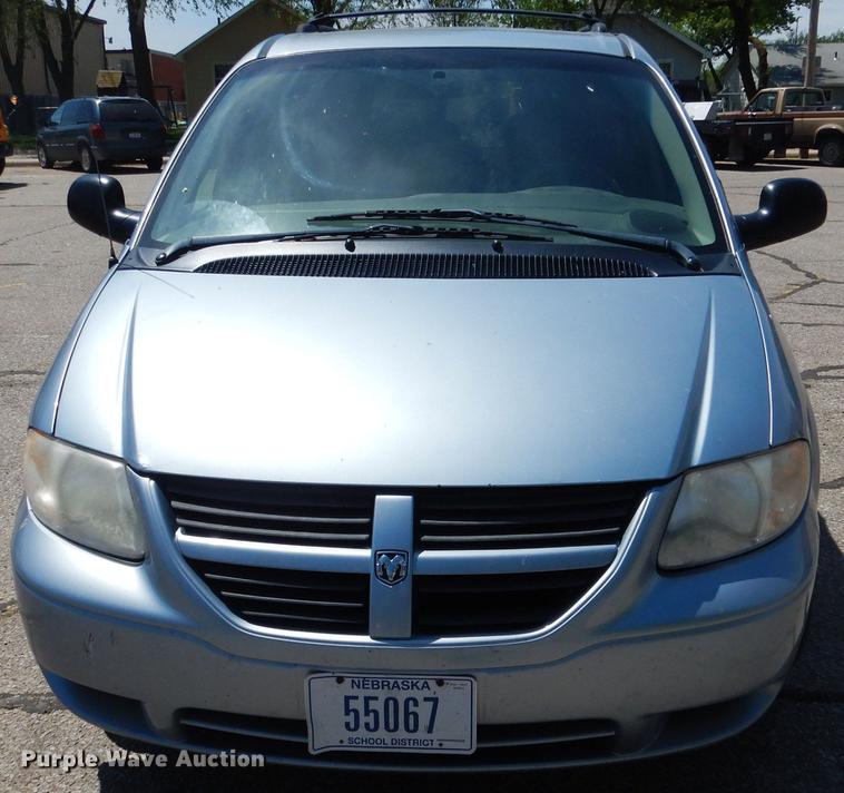 image for item DG5793 2005 Dodge Grand Caravan van