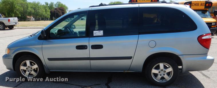 image for item DG5793 2005 Dodge Grand Caravan van