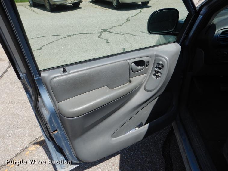 image for item DG5793 2005 Dodge Grand Caravan van
