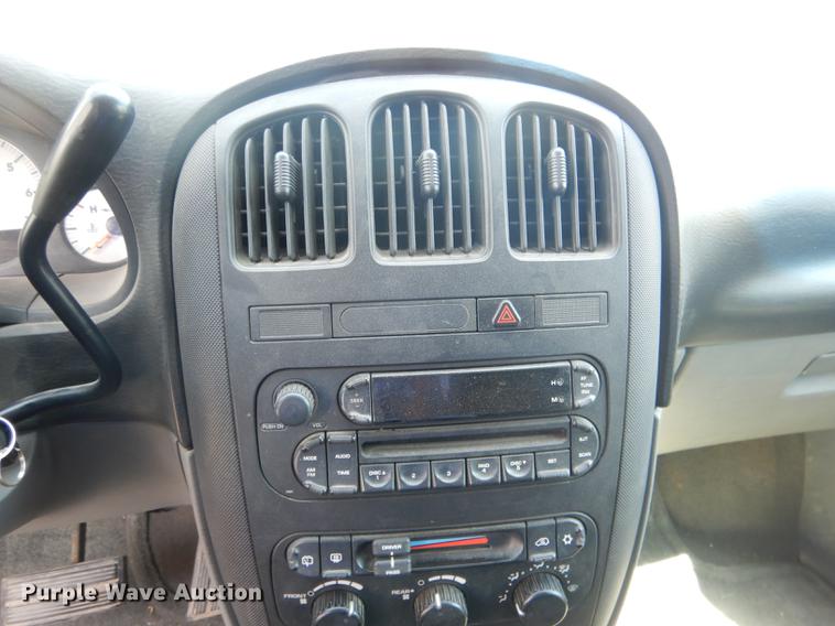 image for item DG5793 2005 Dodge Grand Caravan van