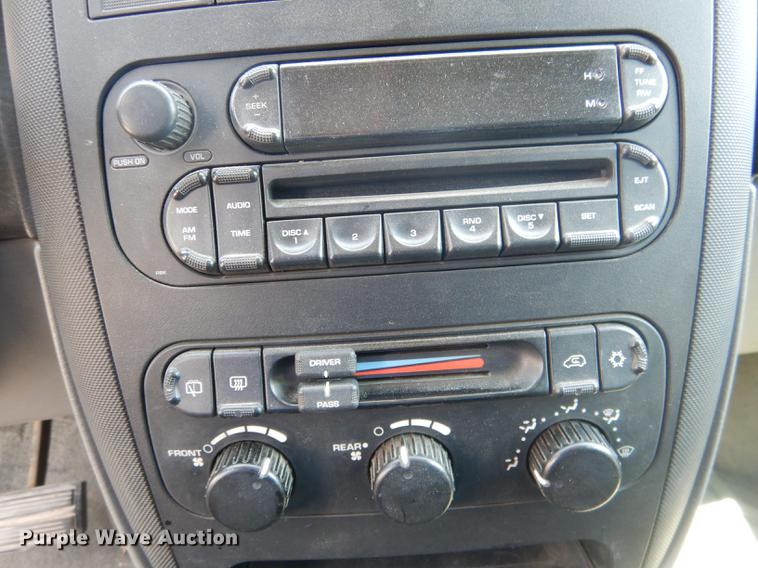 image for item DG5793 2005 Dodge Grand Caravan van