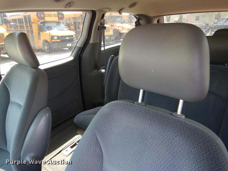 image for item DG5793 2005 Dodge Grand Caravan van