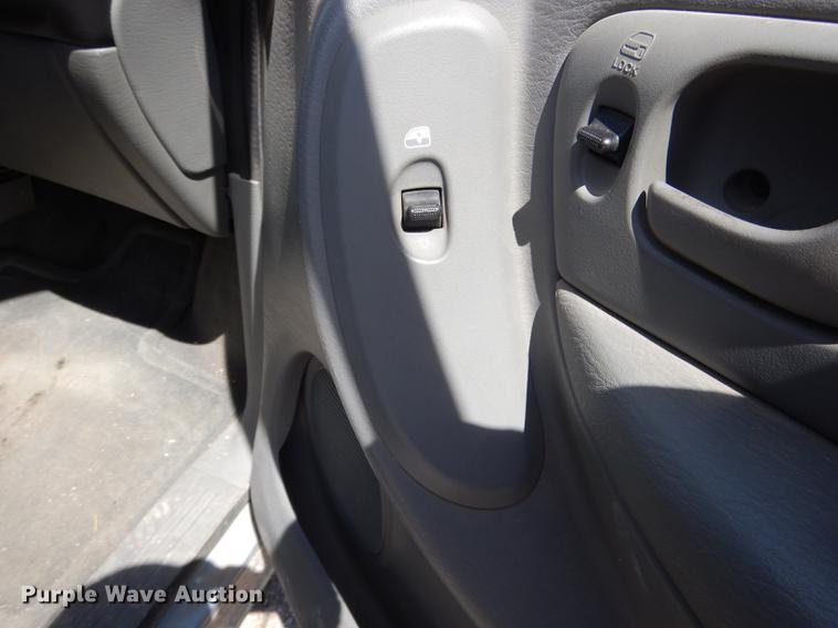 image for item DG5793 2005 Dodge Grand Caravan van
