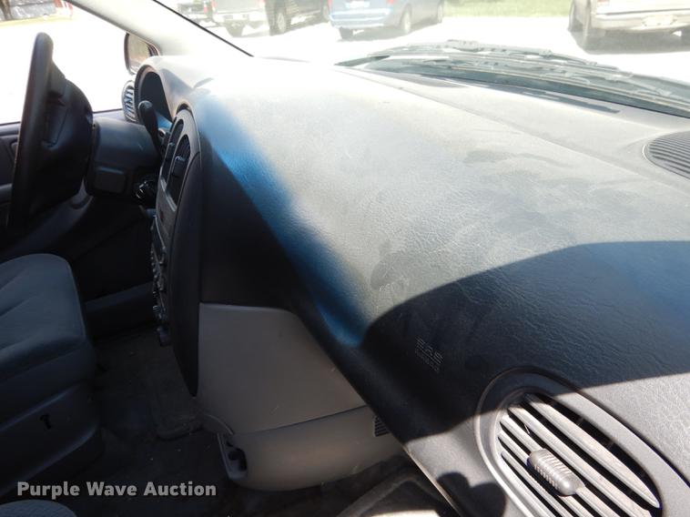 image for item DG5793 2005 Dodge Grand Caravan van