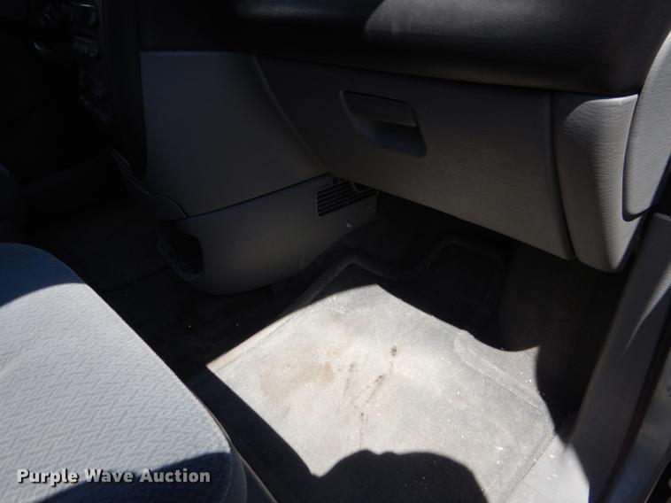 image for item DG5793 2005 Dodge Grand Caravan van