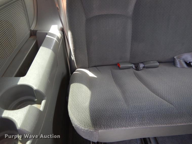 image for item DG5793 2005 Dodge Grand Caravan van