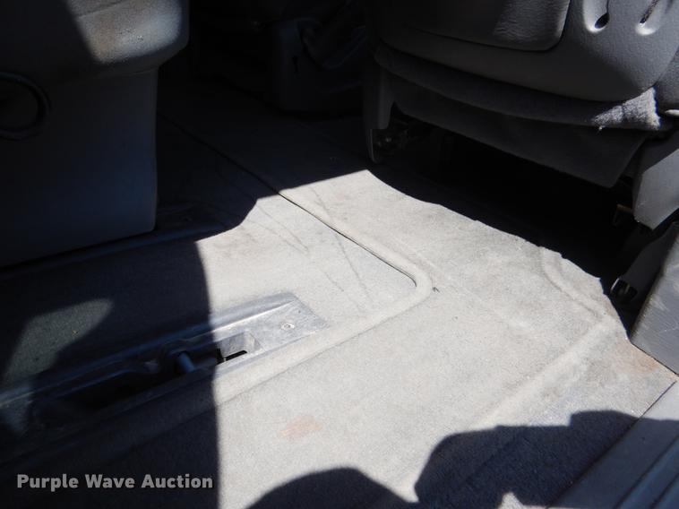 image for item DG5793 2005 Dodge Grand Caravan van