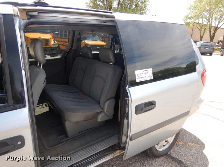 image for item DG5793 2005 Dodge Grand Caravan van