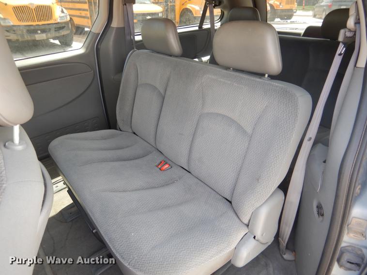 image for item DG5793 2005 Dodge Grand Caravan van