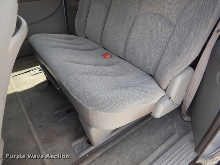 image for item DG5793 2005 Dodge Grand Caravan van