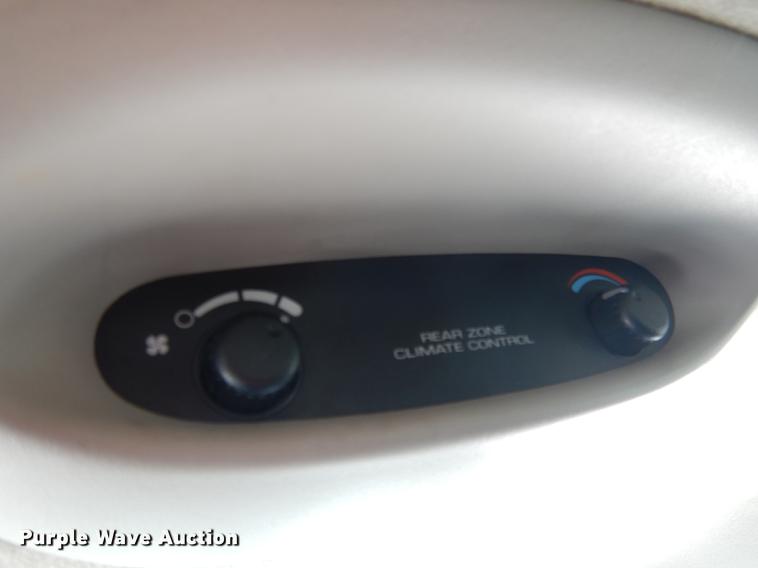 image for item DG5793 2005 Dodge Grand Caravan van