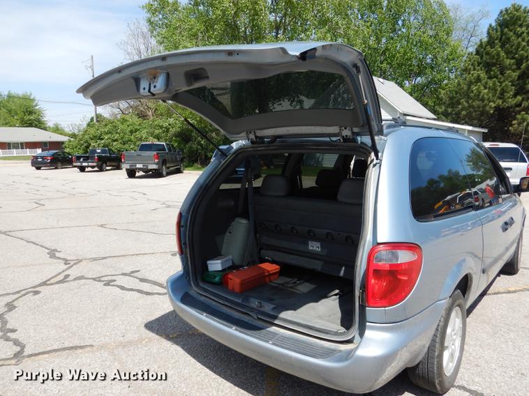 image for item DG5793 2005 Dodge Grand Caravan van