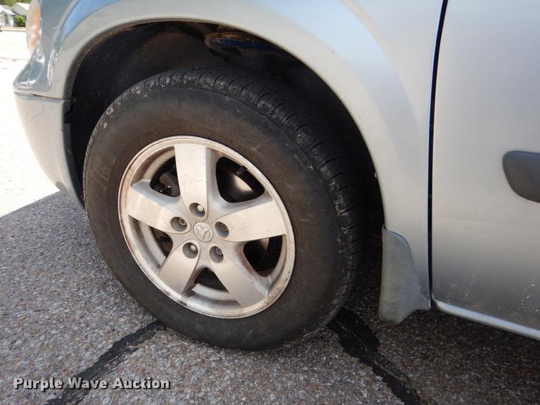 image for item DG5793 2005 Dodge Grand Caravan van