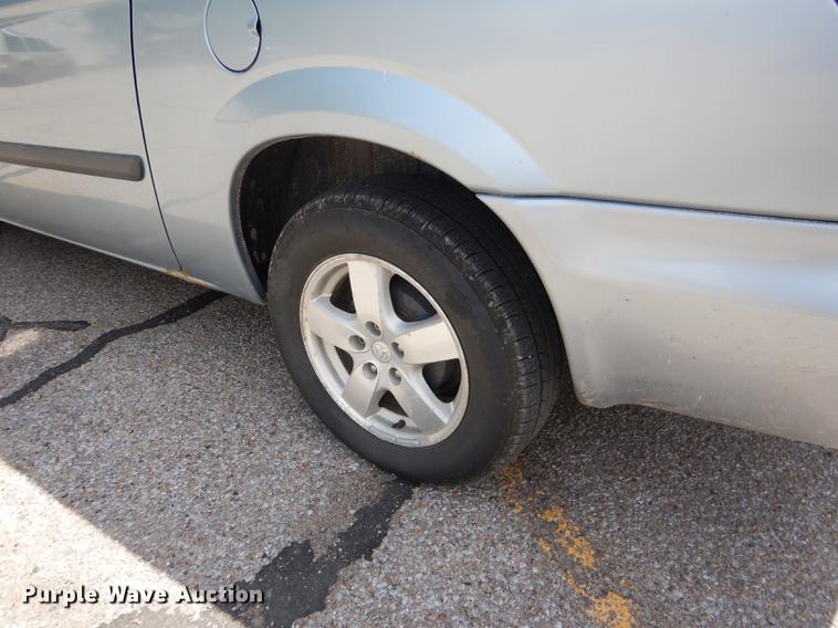 image for item DG5793 2005 Dodge Grand Caravan van