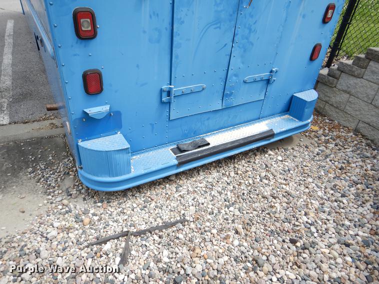 image for item DY9830 1990 Chevrolet P30 Route Star delivery truck