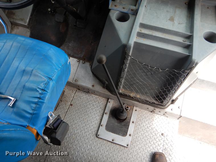 image for item DY9830 1990 Chevrolet P30 Route Star delivery truck