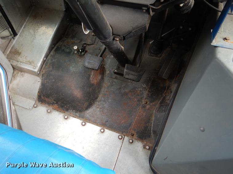 image for item DY9830 1990 Chevrolet P30 Route Star delivery truck